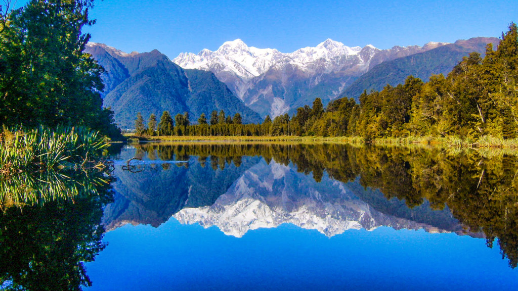 Matheson Lake - mirror lake - Mount Cook New Zealand